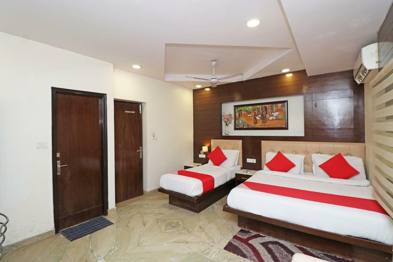 Oyo 30698 Hari Om Guest House Jādabpur Exteriör bild
